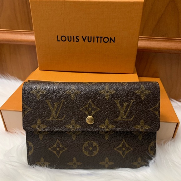 LV Timeless Monogram Medium Wallet 💖🌷 - Picture 2 of 16